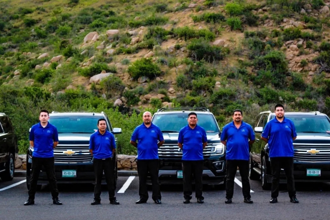 cabo-airport-shuttle-fleet